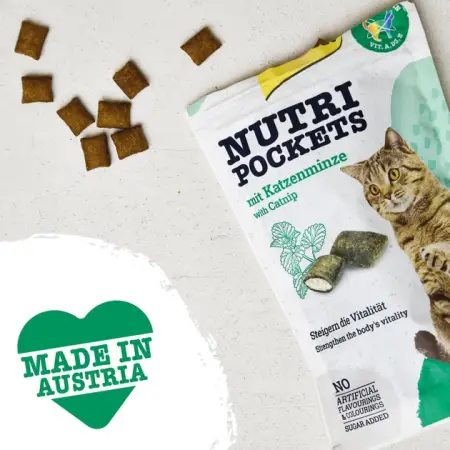 Ласощі для котів вітаміннізовані GimCat Nutri Pockets Котяча м'ята + Мультивітаміни, 60 г